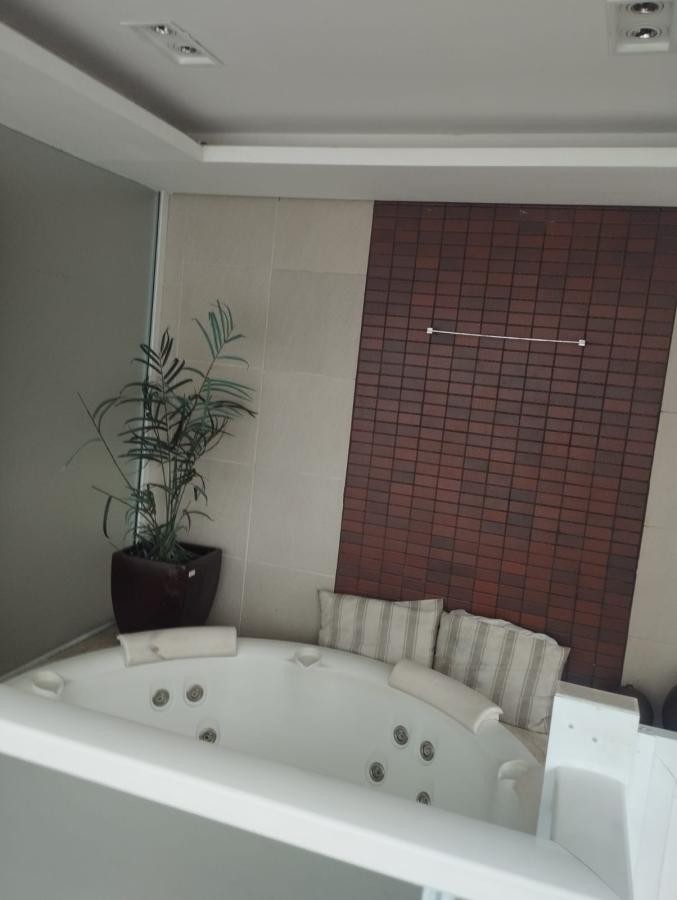 Apartamento à venda com 3 quartos, 6575m² - Foto 4