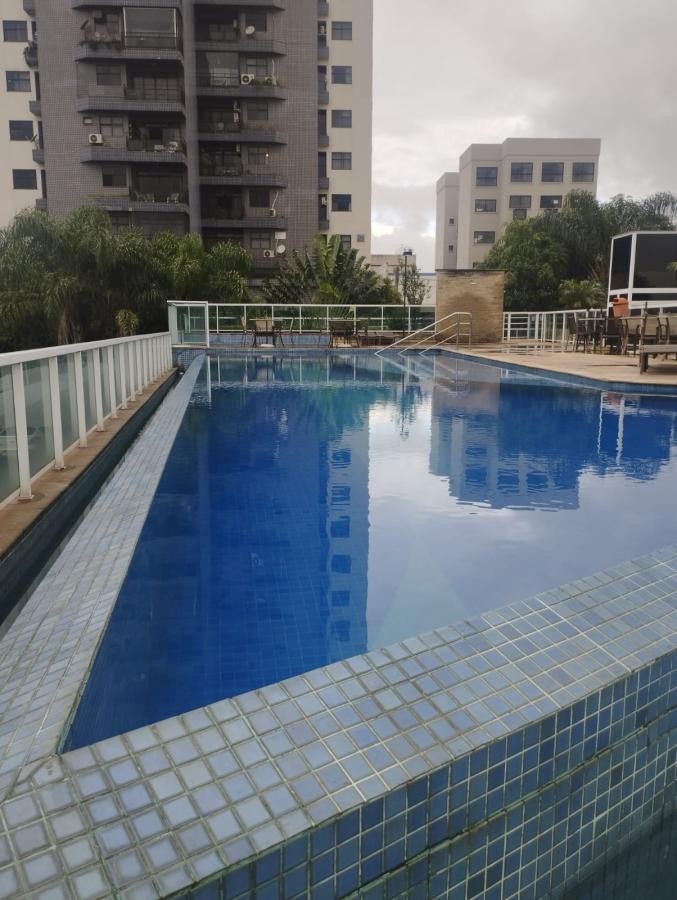 Apartamento à venda com 3 quartos, 6575m² - Foto 2