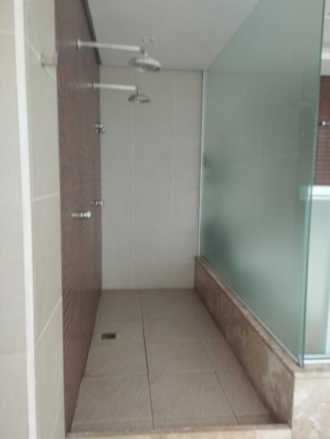 Apartamento à venda com 3 quartos, 6575m² - Foto 3