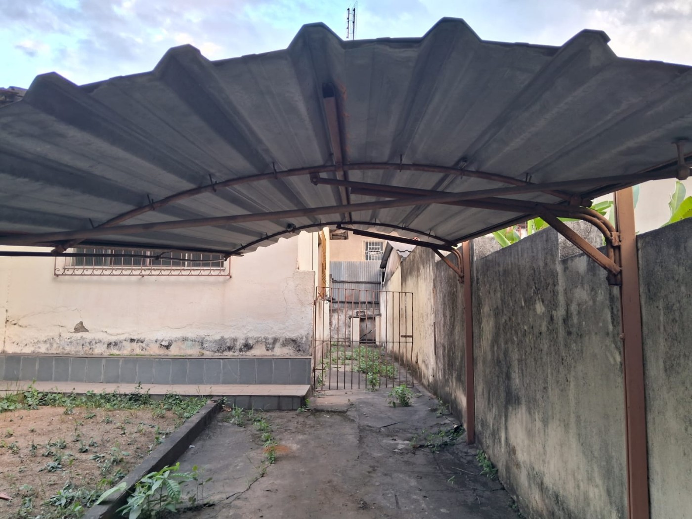 Casa à venda com 2 quartos, 190m² - Foto 4