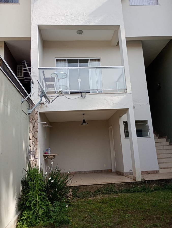 Casa para alugar com 2 quartos, 154m² - Foto 1